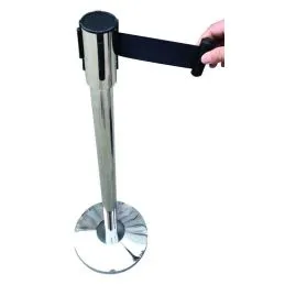 Barriera a nastro nero con palo INOX per delimitare 3 mt.