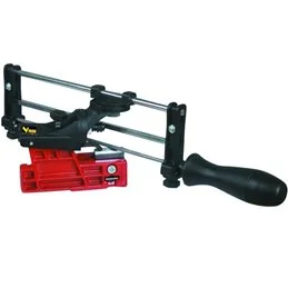 Manual sharpener for chain saws 