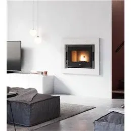CADEL Zefiro 9 pellet fireplace insert – Power, elegance, and smart control