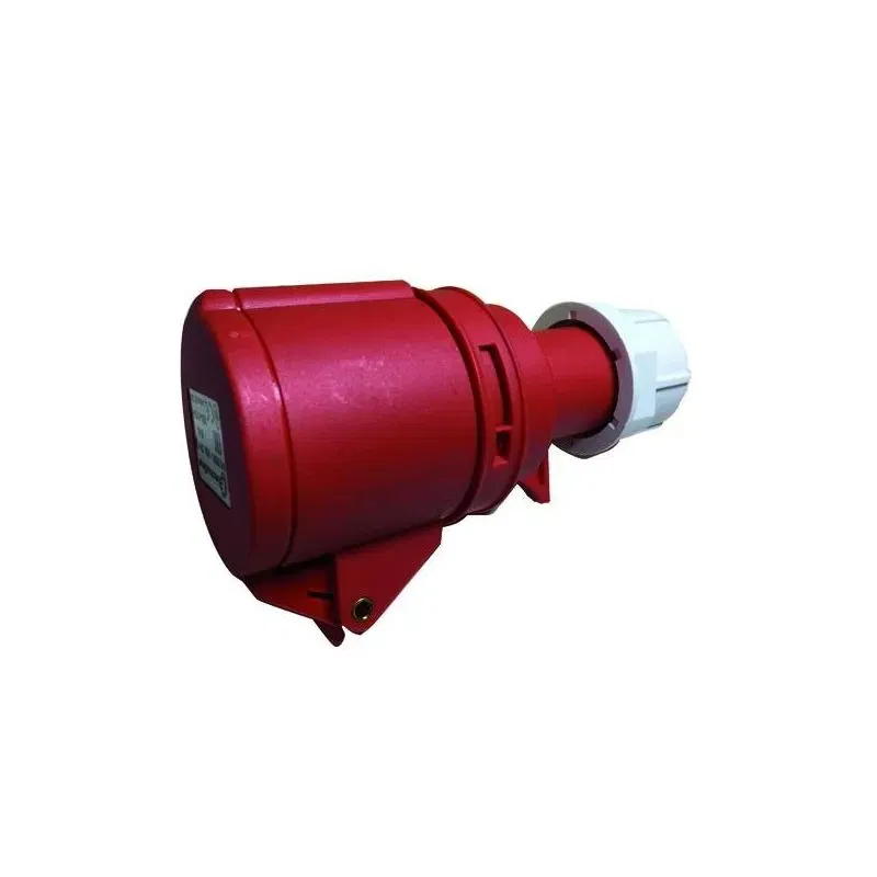 Presa industriale CEE 400V 3P+ T IP44 16A Rossa 9224 Presa industriale CEE 400V 3P+ T IP44 16A Rossa 9224